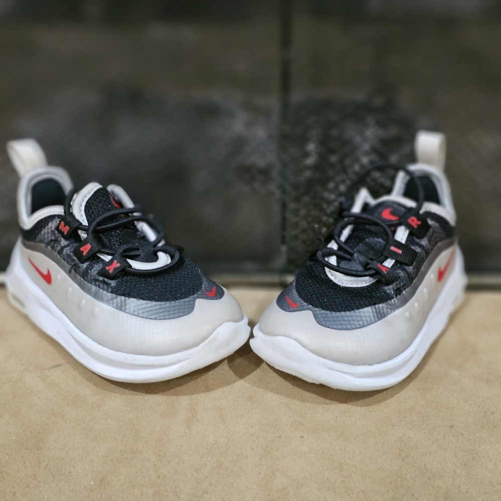 Nike Airmax Axis